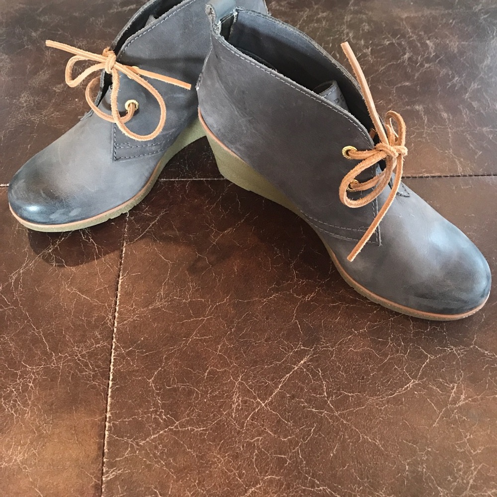 Sperry Harlow wedge booties